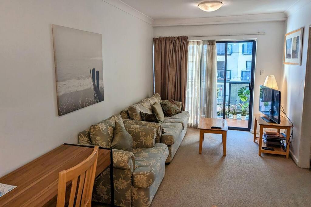 City & Lakeside With Free Parking, Pool And 10 Mins Walk Into The City Perth Esterno foto