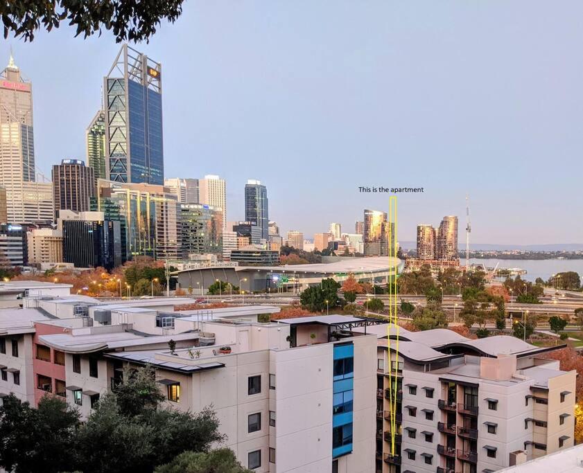 City & Lakeside With Free Parking, Pool And 10 Mins Walk Into The City Perth Esterno foto